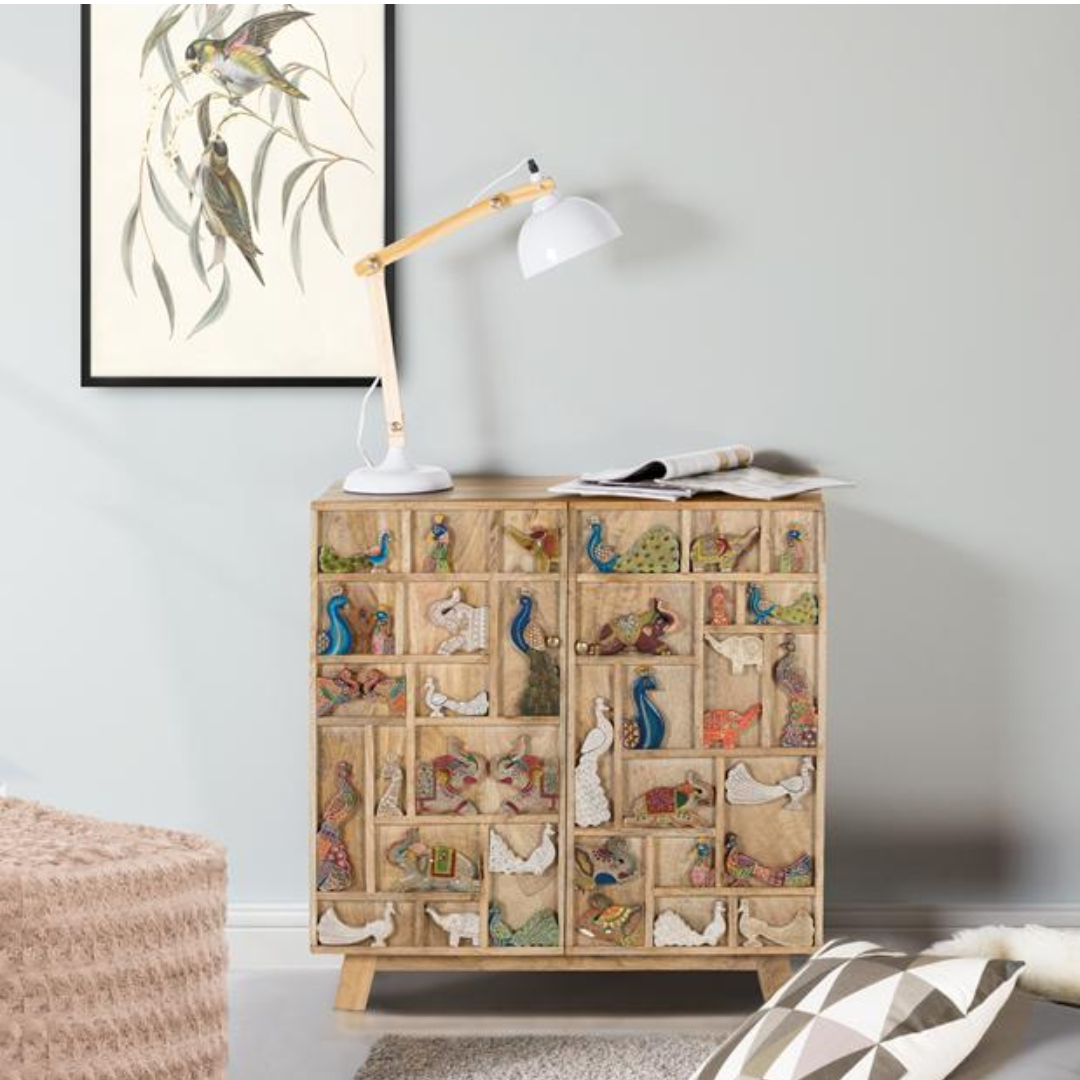Cómoda Reserva Natural – Mango Macizo y Relieve de Fauna (80 cm)