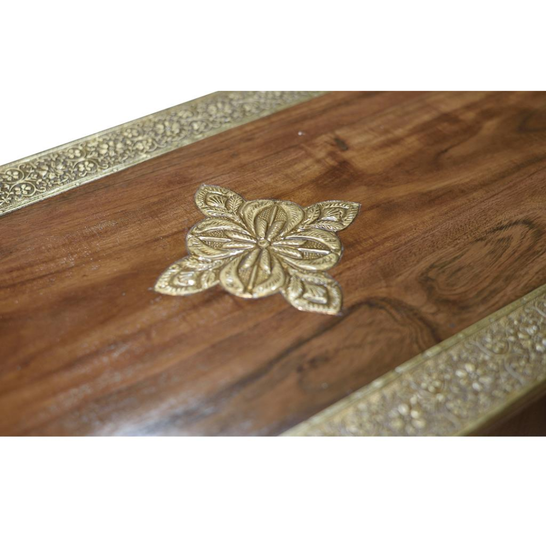 Aparador Zoco Real – Acacia, Azulejos y Bronce Repujado (150 cm)