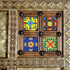 Armario Alcázar Étnico – Acacia, Azulejo y Bronce Repujado (180 cm)