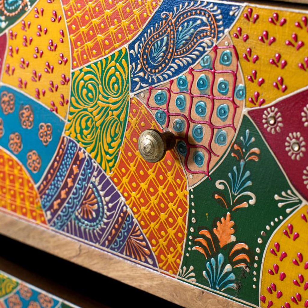 Cómoda Mosaico de 14 Relatos – Mango y Policromía Artesanal (120 cm)
