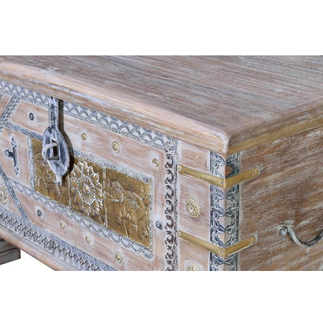 Arca Esencia Colonial – Baúl de Mango y Bronce (80 cm)