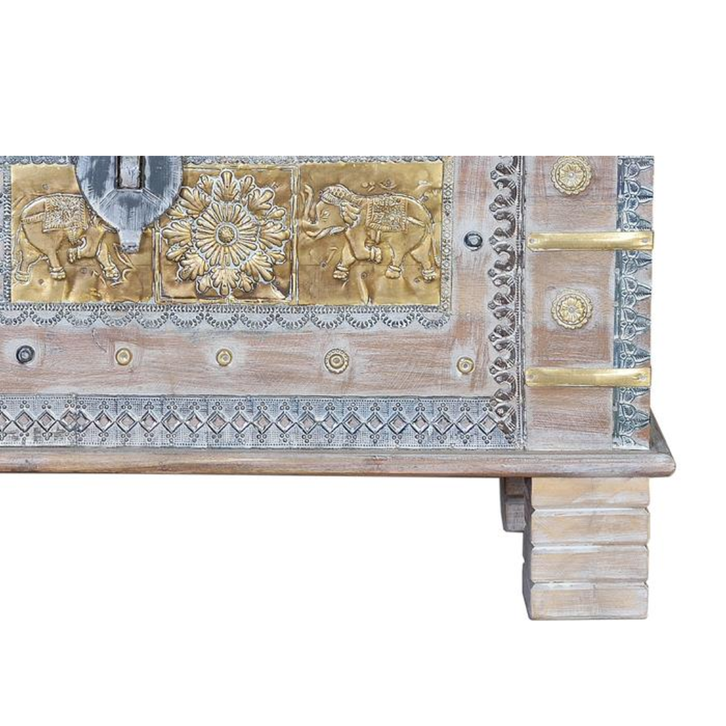 Arca Esencia Colonial – Baúl de Mango y Bronce (80 cm)